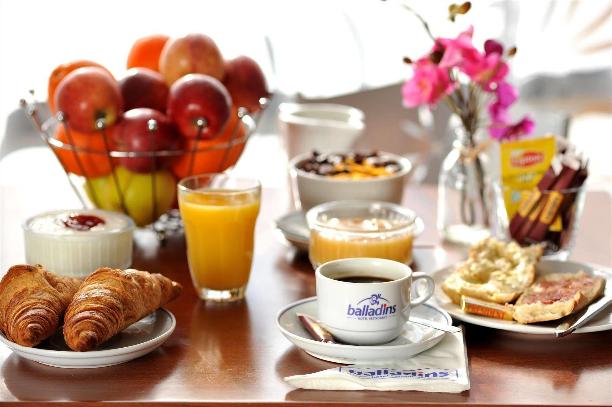 Promotel Bourg-En-Bresse Hotel 2*